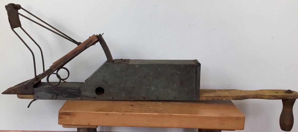 Vintage Primitive Antique Wood Metal Seed Spreader Broadcaster Planter Farm Tool